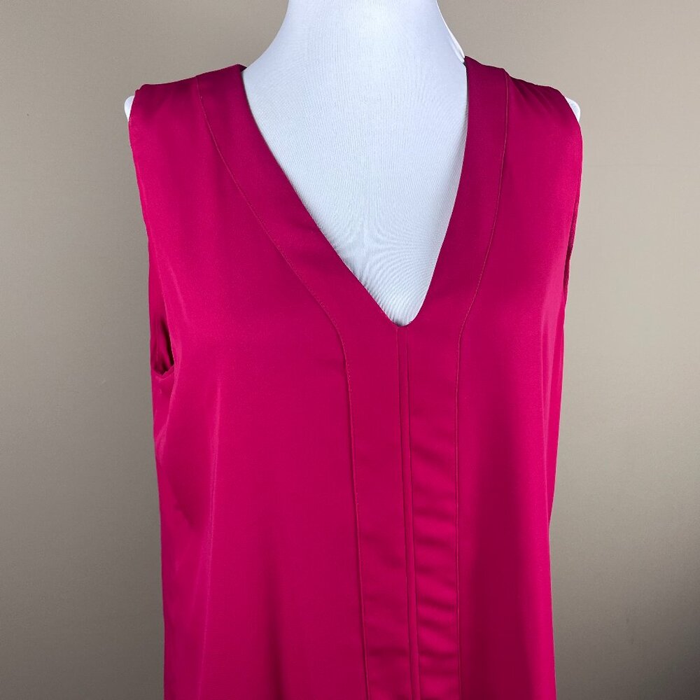 WHBM Sleeveless Blouse Size 12 Dark Pink, V-neck, Decorative Stitching